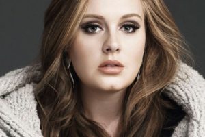 Inilah Jadinya Lagu Adele 'Hello' Dinyanyikan Memakai Resleting