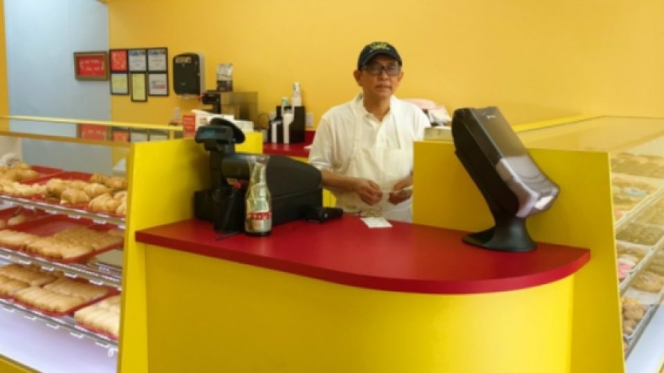 Viral Seorang Anak yang Tak Tega Melihat Donat Jualan Ayahnya Tak Laku Lalu Meminta Bantuan di Twitter