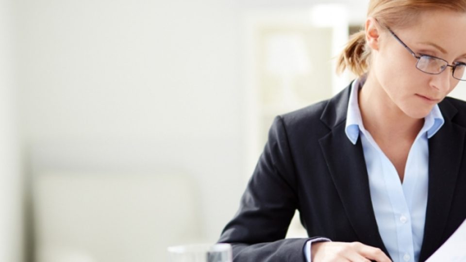 4 Aksesoris yang Bikin Terlihat Pintar