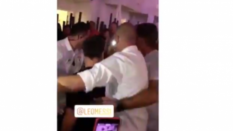 Lionel Messi Nyaris Baku Hantam dengan Seorang Pria Tak Dikenal Di Sebuah Pesta di Ibiza
