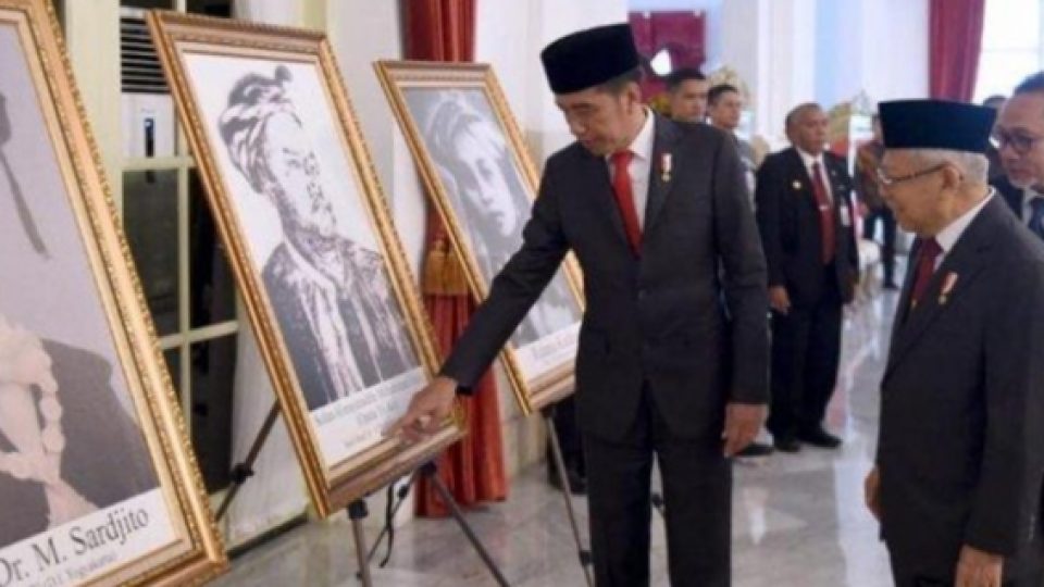 Sambut Hari Pahlawan, Presiden Jokowi Anugerahkan 6 Tokoh Dengan Gelar Pahlawan Nasional