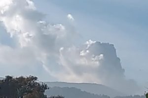 Gunung Tangkuban Perahu Erupsi, Kawasan Wisatanya Ditutup Sementara