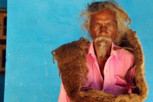 Pria India yang Tak Pernah Keramas dan Memotong Rambutnya Selama 40 Tahun
