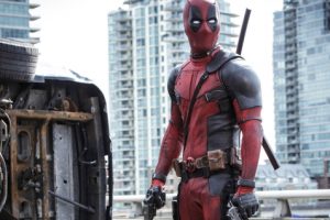 Gempar! Video Deadpool Cium Kening Wayne Rooney!