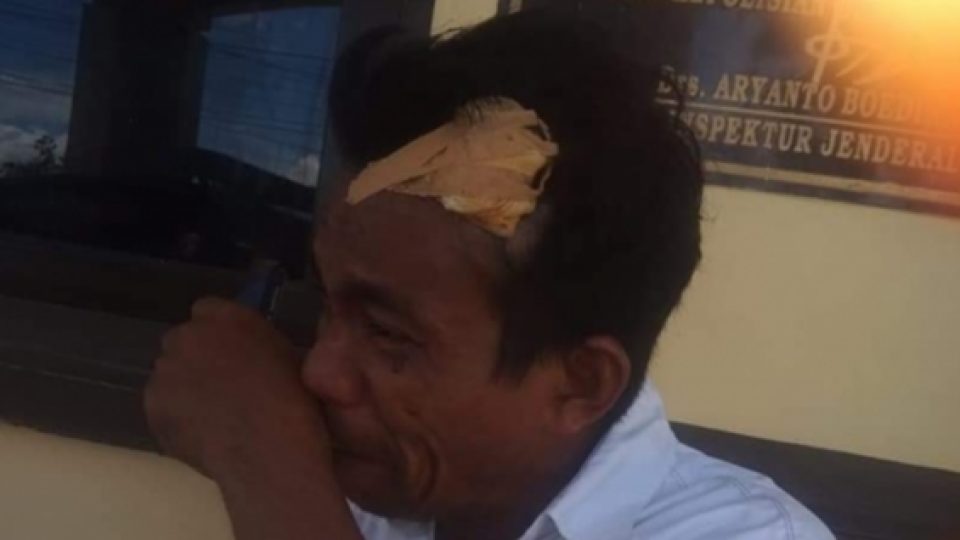 Orang Tua Murid dan Beberapa Pelajar SMP Keroyok Petugas Kebersihan Sekolah