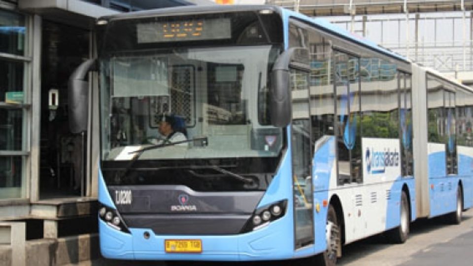 Jalan-jalan Pakai Bus Biru ke Bekasi Kini Hanya Rp 3.500! 