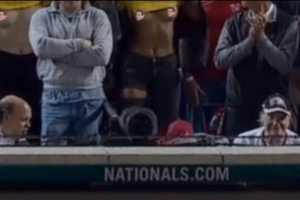 Pamerkan Payudara Saat Laga Baseball Berlangsung, Dua Wanita Dilarang Masuk Semua Stadion Major Baseball League di Amerika Serikat