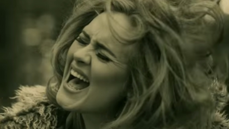 Adele Berhasil Raup Rekor Youtube Dengan Angka 1 Miliar Viewer