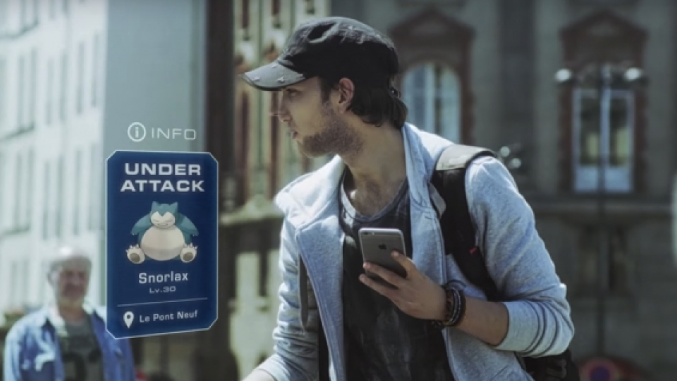 Rela Keliling Jakarta Untuk Berburu Pokemon 