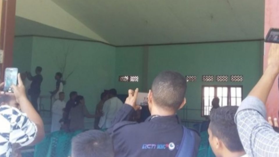 Viral 77 Siswa di NTT Dihukum Jilat Sendok Berlumuran Tinja