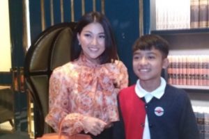 Netizen Heboh Istri Ruben Onsu Beri ASI ke Anak Angkatnya yang Sudah Bukan Bayi Lagi