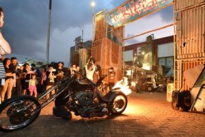 Beginilah Keseruan Aksi Mobil Pacu Drift War IV di IIMS 2016