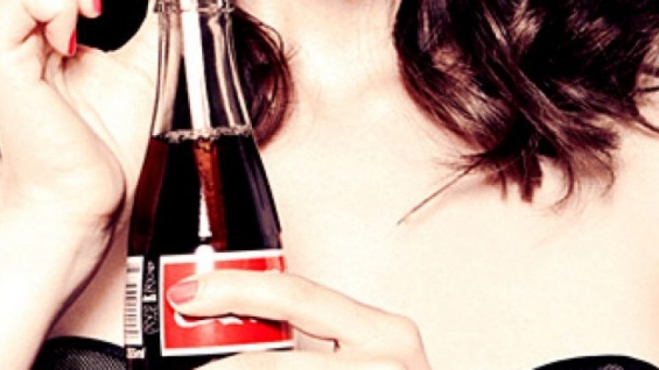 Kecanduan Minuman Bersoda, Wanita Ini Tewas Mendadak!