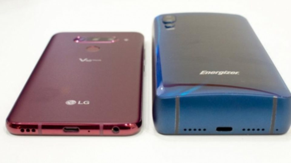 Smartphone 'Gemuk' Ini Diklaim Mampu Bertahan Hingga 50 Hari