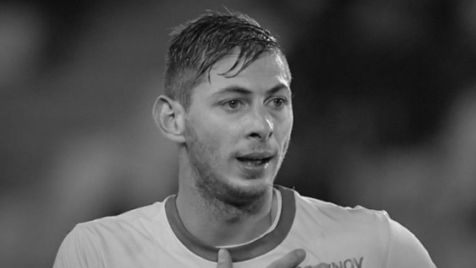 Tubuh Yang Diangkat dari Bangkai Pesawat Piper Malibu Resmi Dikonfirmasikan Sebagai Emiliano Sala
