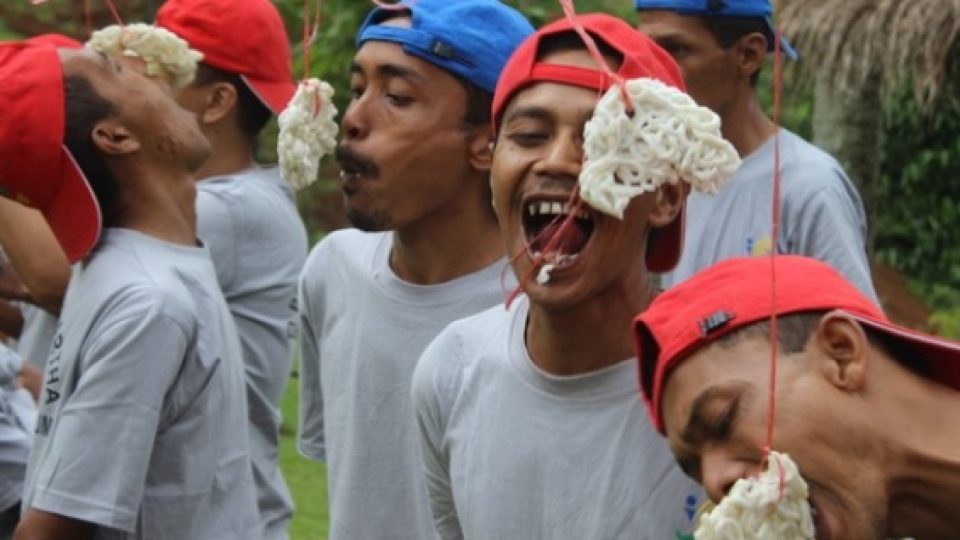 Sejarah Lomba Makan Kerupuk Dalam 17 Agustus