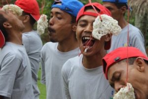 Sejarah Lomba Makan Kerupuk Dalam 17 Agustus