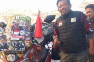 Biker Jambi Naik Nmax ke Mekkah, Tempuh 8 Bulan Perjalanan Bersama Sang Anak