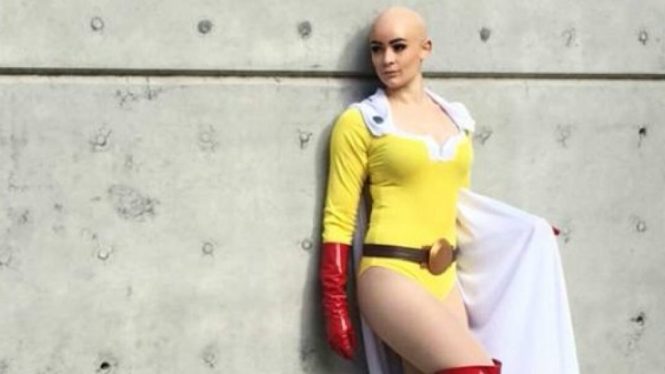 Jupe Edit Foto Cosplayer Ini Agar Jadi 'Saitama'?
