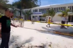 Viral Turis Asing Mengubur Popok Kotor di Pasir Pantai di Pulau Boracay, Filipina