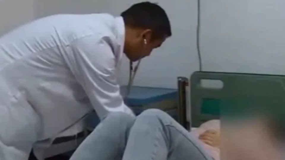 Kesal Putranya Tak Bisa Mengerjakan Soal Matematika, Ibu Ini Nyaris Meninggal Karena Serangan Jantung