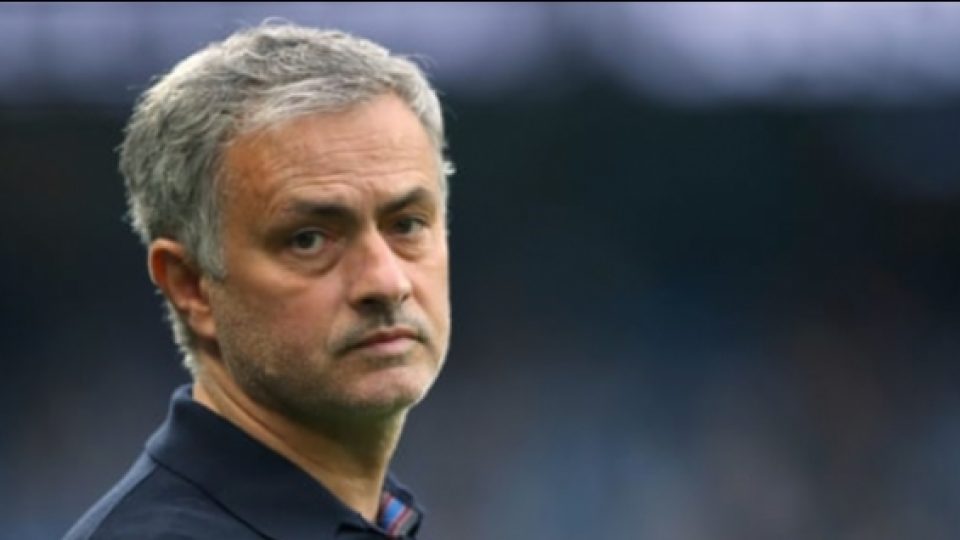 Manchester United Resmi Mendepak Jose Mourinho dari Jabatan Manajer