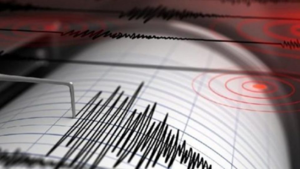 Sejumlah Daerah Nyatakan Waspada Tsunami Pasca Gempa Magnitudo 7,4 Guncang Maluku Utara dan Sulut