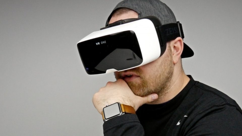 'Virtual Reality' Kini Bisa Dinikmati di Situs Porno?