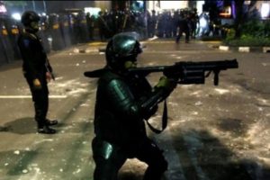 Jakarta Mencekam, Massa Ricuh di Jl Wahid Rasyim dan Tanah Abang, Jakarta Pusat Menggunakan Mercon dan Molotov