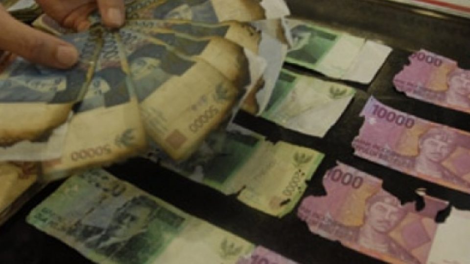 Punya Uang Lusuh? Ini Dia Cara Mendapatkan Uang Barunya!