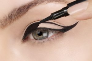 Ini Dia Produk Eyeliner Murah dan Berkualitas Dibawah Rp 100 Ribu