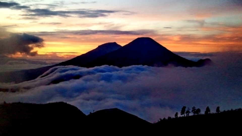 Gunung Indonesia yang Ramah Didaki Pemula