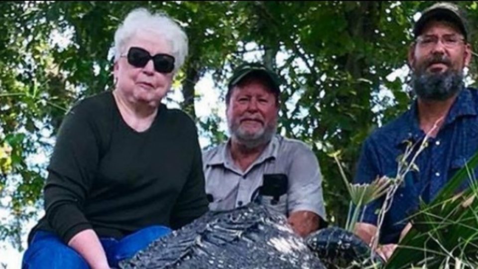 Seorang Nenek di Texas, Amerika Serikat Membunuh Seekor Alligator Seberat 263kg Karena Diduga Memakan Kuda Mini Miliknya