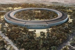 Kantor Baru Apple, Pintunya Malah Ditabraki Para Pegawainya