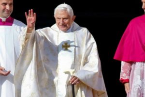 Mantan Paus Vatikan, Benedict XVI, Meninggal Dunia pada Hari Terakhir di Tahun 2022 Ini