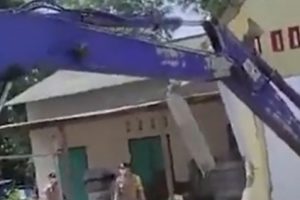 Saling Tuding Selingkuh, Pasutri Ponorogo Robohkan Rumah Baru Mereka dan Siap Bercerai