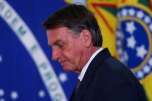 Presiden Brazil, Jair Bolsonaro, Dilarikan ke Rumah Sakit Militer