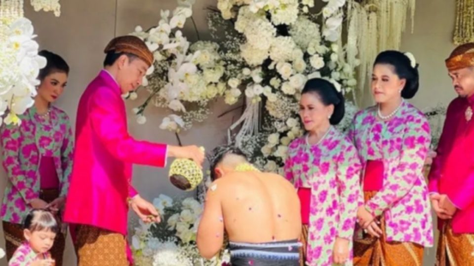Presiden Jokowi Bersyukur Prosesi Siraman Kaesang Pangarep Berjalan Lancar