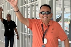 Unggah Meme Gubernur Jakarta Berpakaian Adat Suku Dani di Papua, Ruhut Sitompul DIlaporkan ke Polisi