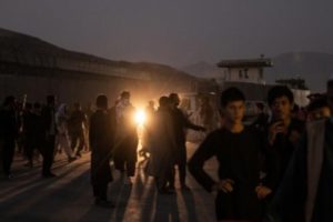 Bom Bunuh Diri Tewaskan Puluhan Orang di Bandara Kabul, Joe Biden Nyatakan AS Akan Buru ISIS