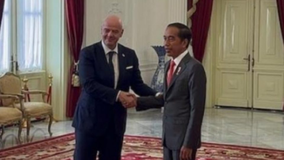Presiden Jokowi Temui Presiden FIFA Gianni Infantino di Istana Merdeka Siang Ini