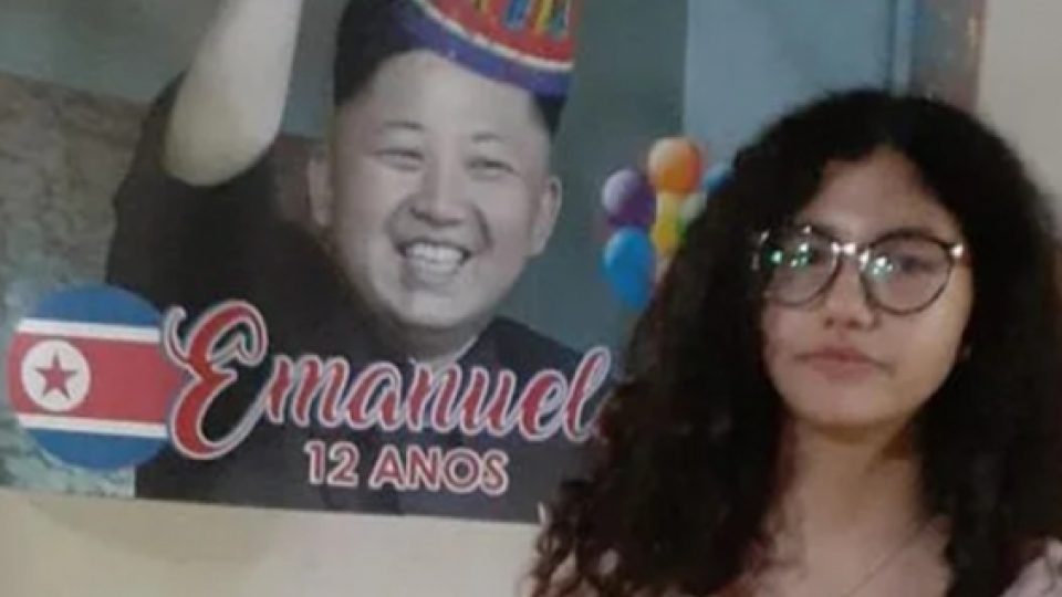 Seorang Kakak yang Buta K-pop Gelar Pesta Ultah Bertema Kim Jong-un Bagi Sang Adik yang Penggemar K-pop