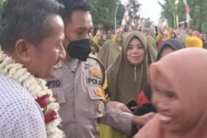 Crazy Rich Grobogan yang Danai Perbaikan Jalan Kampung Disambut Ribuan Warga Saat Mudik