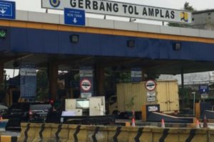 Ikuti Google Maps Untuk Roda Empat, 6 Pemudik Kesasar Sampai Jalan Tol Amplas Medan