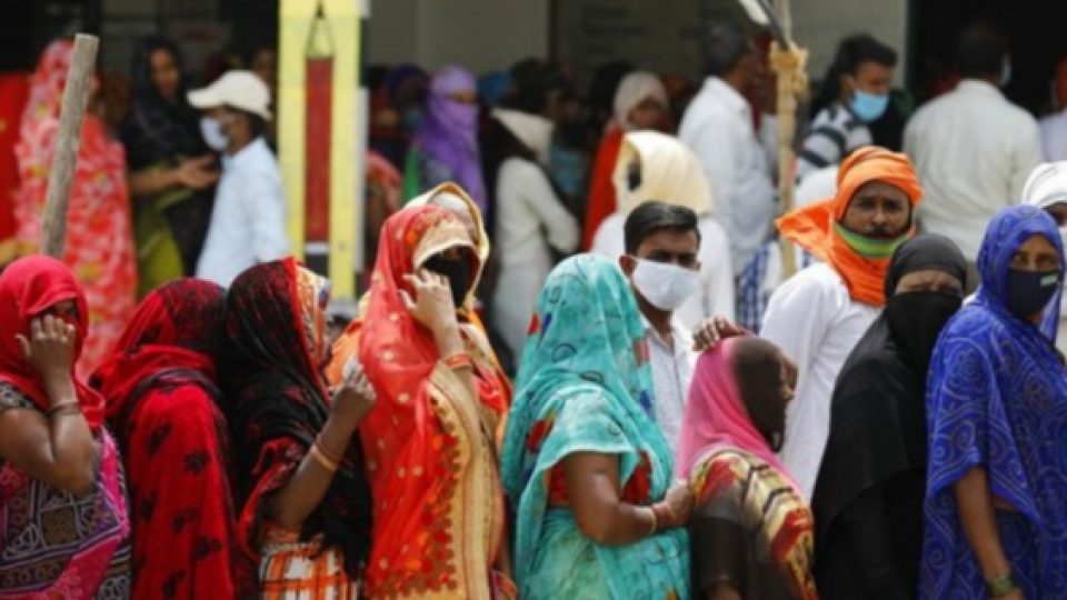 132 WNA asal India Masuk Indonesia Pasca Lonjakan Kasus Harian COVID-19 Tertinggi di Dunia Terjadi di India