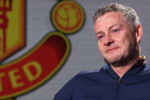Dipecat Sebagai Manajer MU, Ole Gunnar Solskjaer Teteskan Air Mata Saat Wawancara Perpisahan