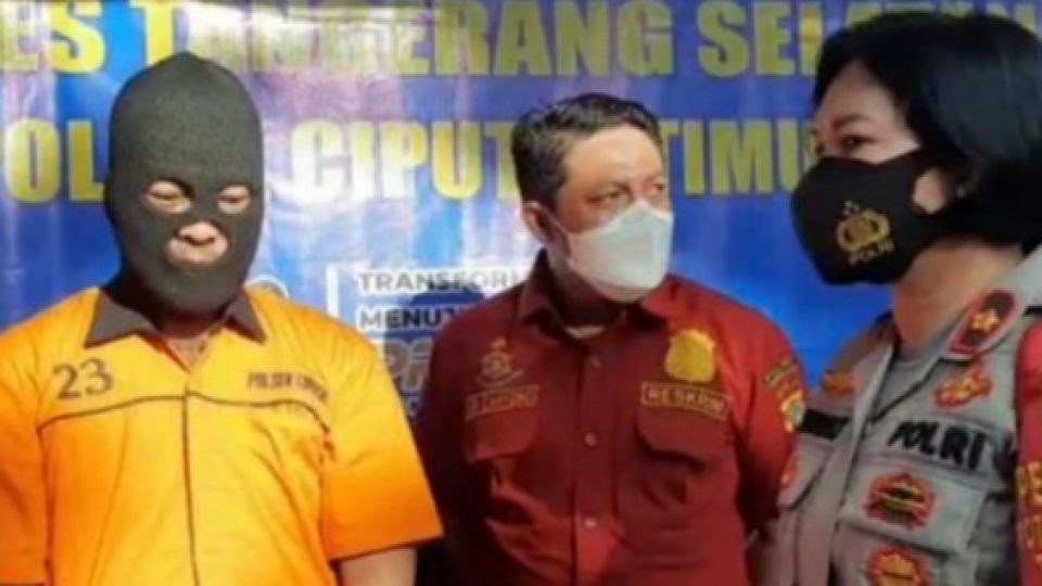 Pria Tangsel yang Ancam Kurir Dengan Pedang Samurai Ditetapkan Sebagai Tersangka