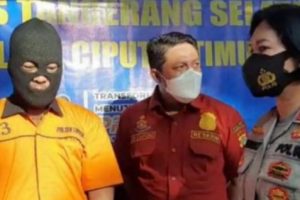 Pria Tangsel yang Ancam Kurir Dengan Pedang Samurai Ditetapkan Sebagai Tersangka