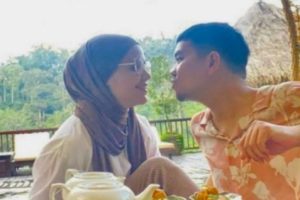 Indra Bekti Jalani 2 Operasi Dengan Lancar, Sang Istri Setia Menunggu Siuman