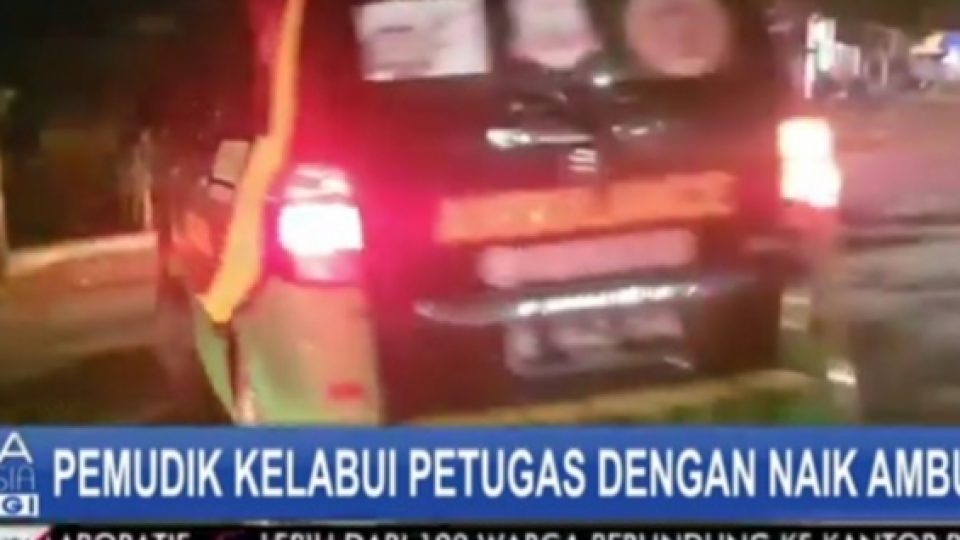 5 Warga Nekat Mudik Naik Mobil Ambulans Demi Kelabui Petugas, Terjerat Razia di Bekasi